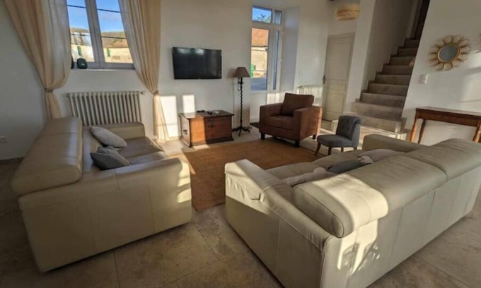 Crisenoy Maison | Large gite for rent -12 people