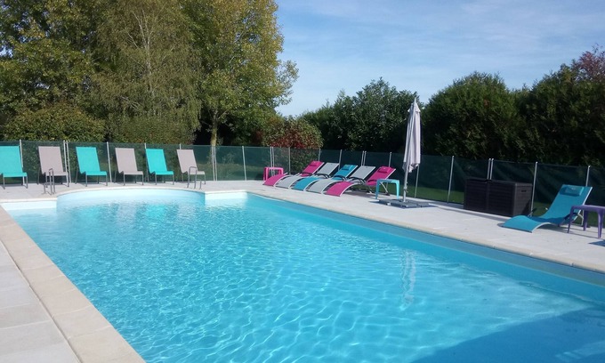 Chambourg-sur-Indre Maison | Large Gite La Champeigne for 15 people with Heated Outdoor Pool ***