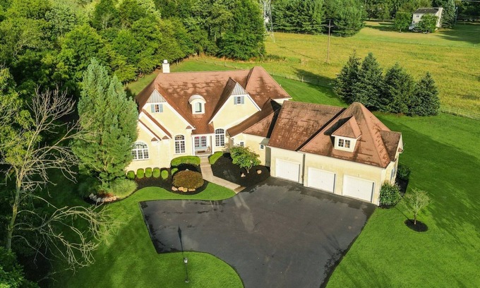 Creamery Maison | Large Families & Groups - Open Floor Plan w/ Spa, Theater, Gym + Video Karaoke!