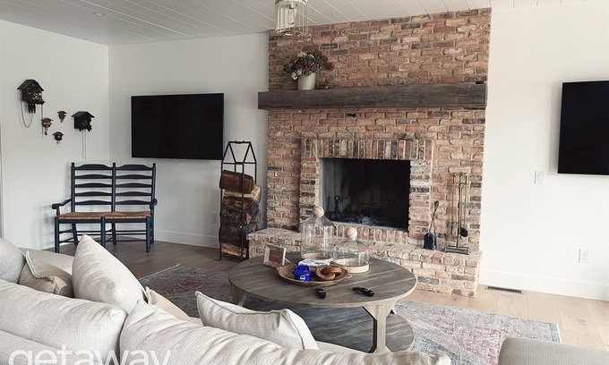 Pinetop Maison | Luxury and 6bed 6.5 bath on a Lake and Golf Course