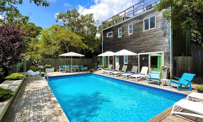 Fire Island Pines Maison | Piscine, bain à remous, terrasse sur le toit avec vue sur la baie! PINES à la maison avec AC et près du port!