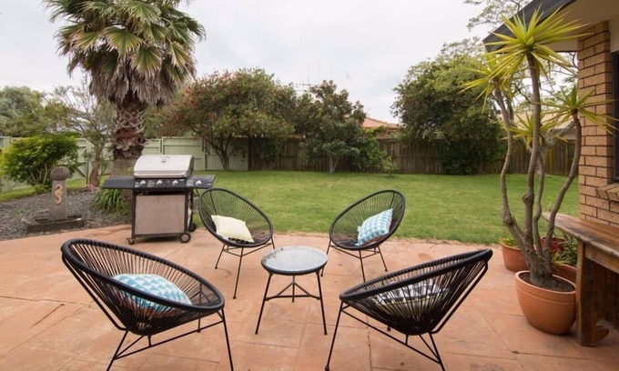 Papamoa Beach Maison | Grande maison située au centre et au bord de la plage