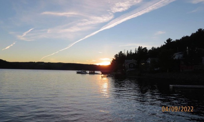 Temiscouata Regional County Municipality Maison | Large house on Lake Témiscouata - 5 minutes from the beach