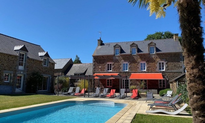 Pleudihen-sur-Rance Maison | Grande Maison avec piscine et jacuzzi près de St Malo (Bretagne), Mont St Michel