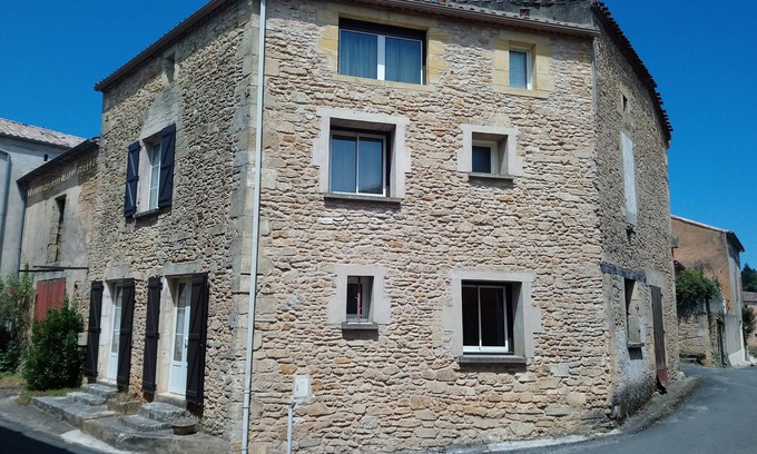 Lacapelle-Biron Maison | Grande maison avec loggia et cheminée