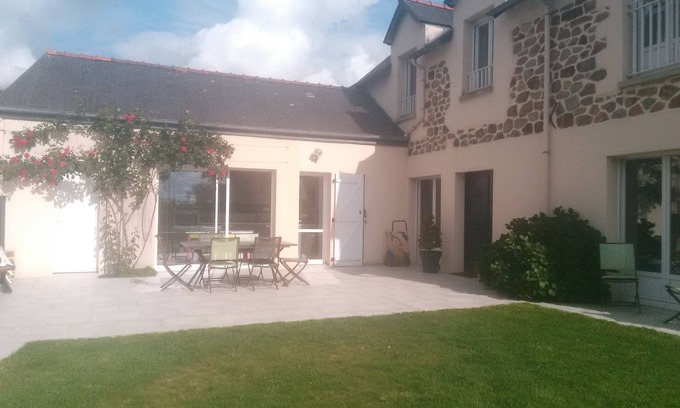 Irodouer Maison | Gran casa con jardín en el corazón del triángulo de Rennes, Dinan, Saint Malo