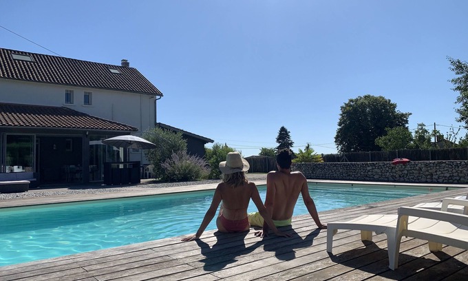 Champcevinel Maison | Grande maison avec piscine privée sécurisée à Périgueux