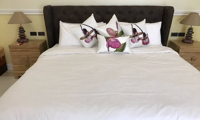 Khlong Ton Sai Copropriété | Large Luxury Riverside Penthouse. 5 Star hotel area, close to Skytrain,
