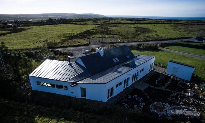 Lisdoonvarna Maison | Sur les vues de Wild Atlantic Way sur les falaises de Moher, la maison moderne peut accueillir 6 personnes avec salle de bains privative