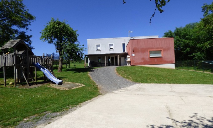 Bar-les-Buzancy Villa | Grand gîte moderne tout confort, piscine couverte intégrée et espace Bien-être