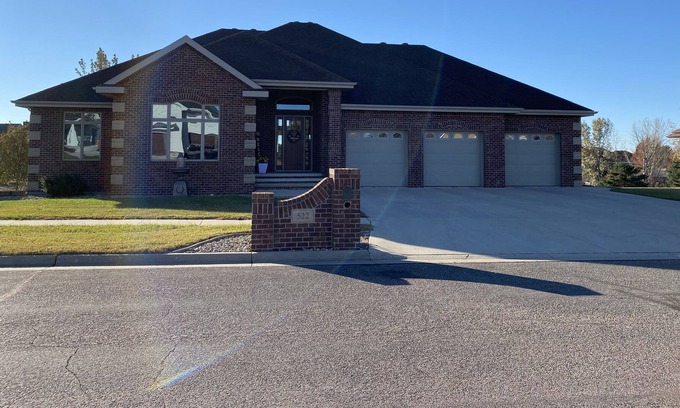 Watertown Maison | Large modern house , sleeps 8.