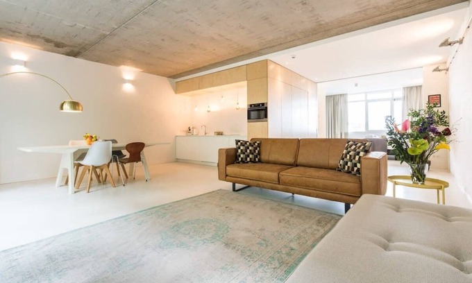 Westpoort Appartement | Large One-bedroom Apartment