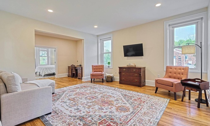 Halifax Appartement | Large One Bedroom Apartment in Historic Farmhouse - Family Friendly!