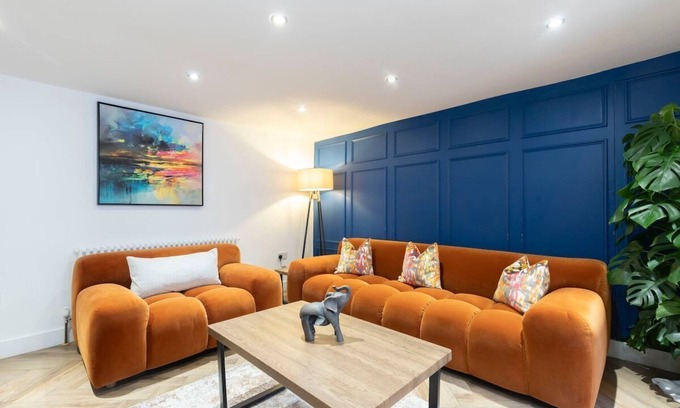 Cheltenham Appartement | Large-Appartement-Salle de bain privée-Vue sur Rue