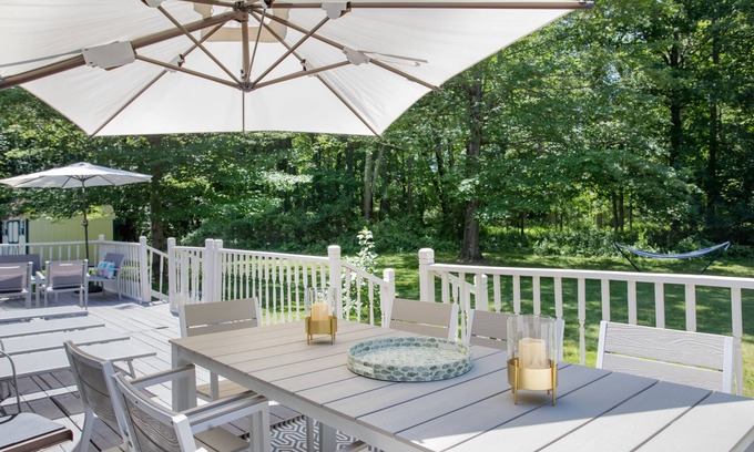 Copake Maison | Large Pool + New spacious 4 BR home - walk to Gym, Tennis & Boating on Lake!