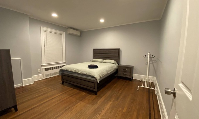 Queens Maison | Large private room with work desk and new furniture