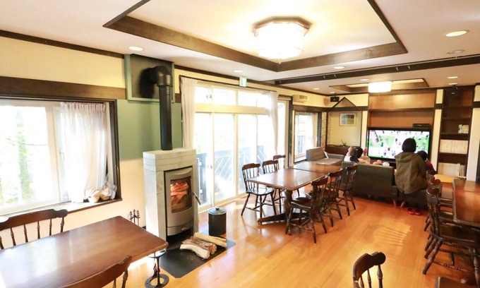 Chino Maison | Large rental villa with a capacity of 10 rooms and 25 people Pilatus hill at an altitude of 1750m / Chino Nagano