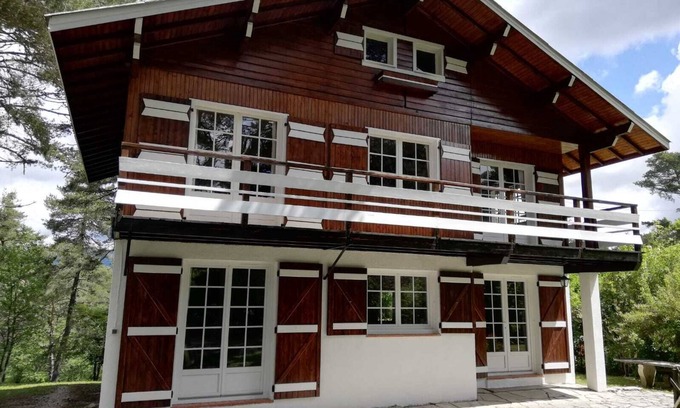 La Bastide Chalet De Ski | Grand chalet bien équipé dans la Haute Provence paisible et magnifique