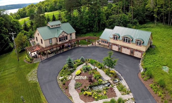 Skaneateles Maison | Grande propriété isolée au bord de l'eau