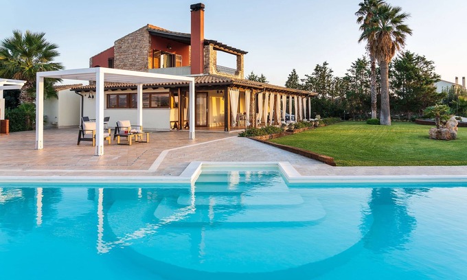 Paceco Villa | grande villa sicile à louer près de Trapani avec climatisation, piscine, Wi-Fi, à pied de la ville