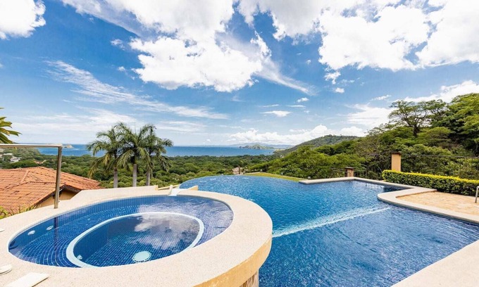 Playa Hermosa Maison | Large, spacious home for family gatherings. The stunning infinity edge pool overlooks the breathtaking sites of the Bay of Papagayo.