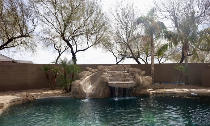 Power Ranch Maison | Large Spacious Home Mins from Arizona Athletics Grounds & Gilbert Regional Park.