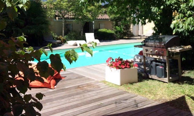 Blanquefort Maison | Belle et grande maison en pierre avec piscine