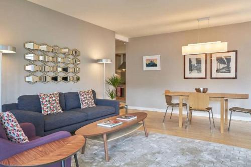 Grand Canal Dock Maison | Large Stylish Bright & Luxurious 2 Bed Apartment