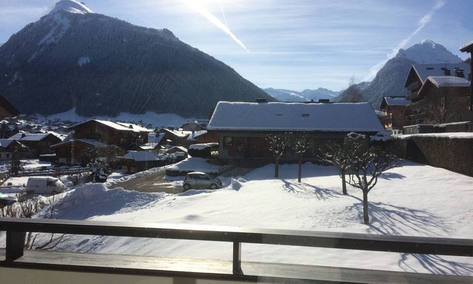 Morzine Appartement | Grand appartement ensoleillé et lumineux de 2 chambres
