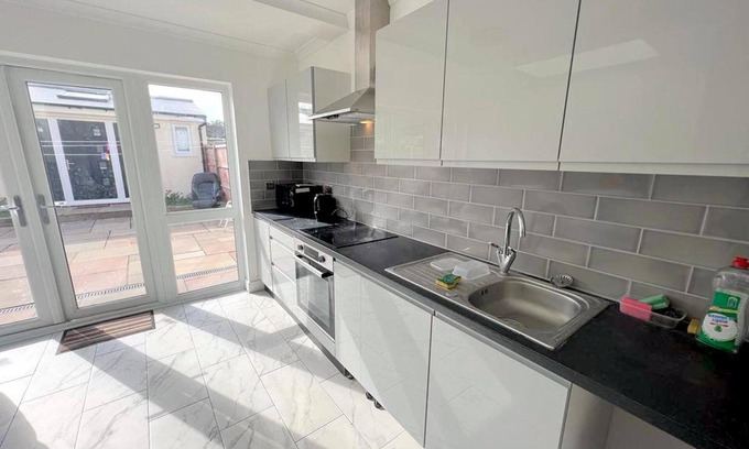 West Thornton Appartement | Large Triple Studio Flat - Croydon