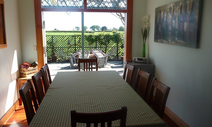 Waitoa Maison | Grande villa de campagne de cinq chambres sur deux niveaux