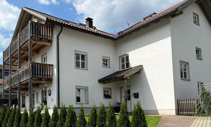 Silberberg Appartement | Large vacation apartment with balcony, Swedish stove and box-spring bed