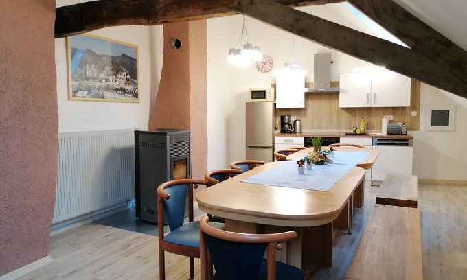Neuerburg Maison | Large vacation home with 10 bedrooms and space for up to 22 guests