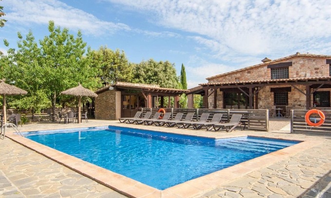 Riudarenes Villa | Gîte rural pour 20 personnes, à 45 minutes de Barcelone, BBQ, WiFi