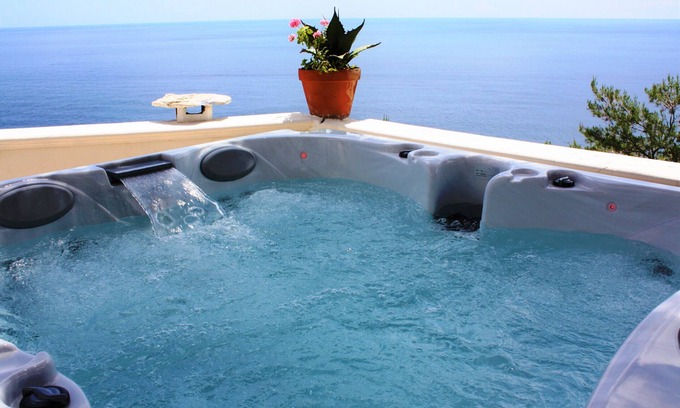 Gagliano del Capo Villa | Grande villa avec jacuzzi extérieur sur la mer