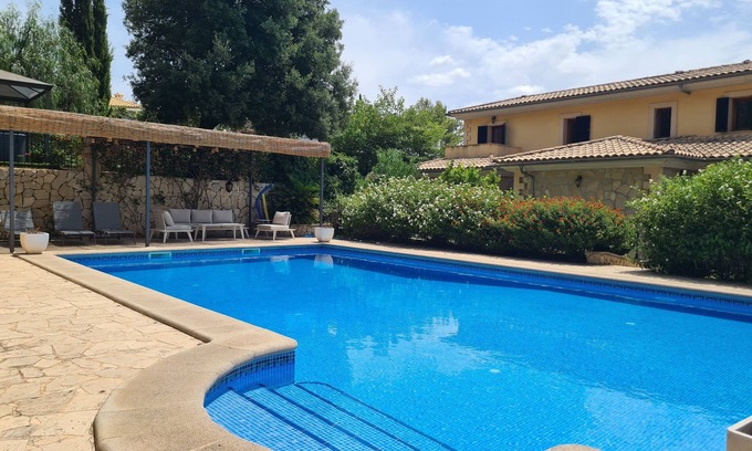 Crestatx Villa | Large villa with pool and jacuzzi in a residential area