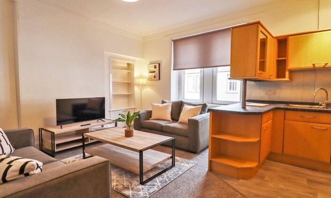Largs Appartement | Largs Coastal Apartment