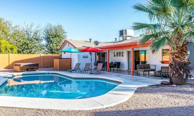 Paradise Valley Village Maison | Larkspur Villa - Lovely & Entertaining Hot Tub with pool, resort living!