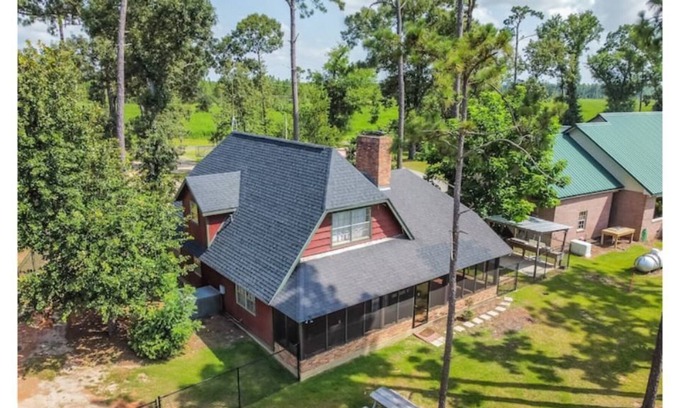 Donalsonville Cabine | Larry's Landing /// WATERFRONT