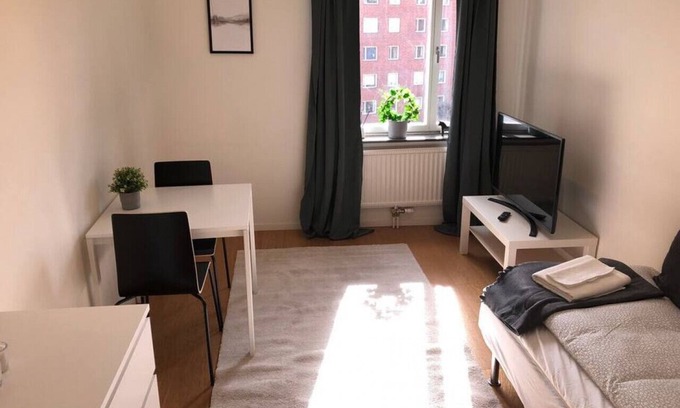 Lidingo Appartement | Lars 7 1508 #339 19kvm · Small Studio in Lidingö