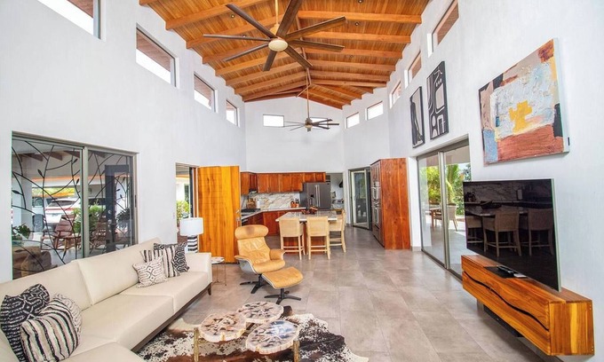Atenas Maison | Las Brisas Where PuraVida starts