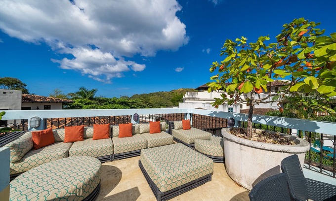Las Catalinas Maison | Las Catalinas 3BR house w| pool & rooftop terrace: Casa Cazenovia