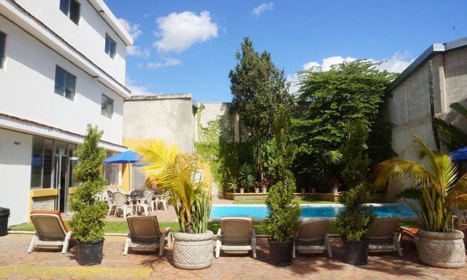 Centro Hôtel | Las Dalias Inn