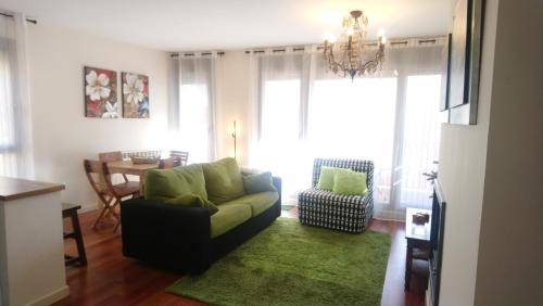 Latas Appartement | Las Margas. Golf. Bici. Esquí. Piscina.