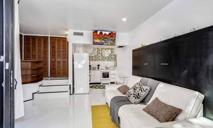 Colee Hammock Appartement | Las Olas Hammocks Unit 3 By PMI