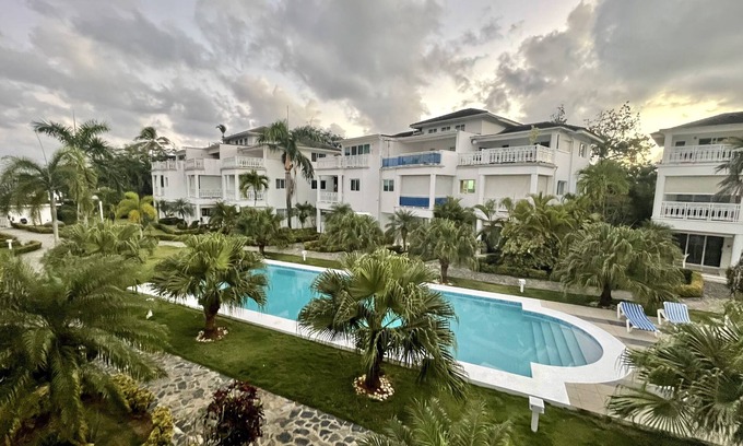 Las Terrenas Copropriété | Las Terrenas 3-Bdrm Ocean Front/View Condo