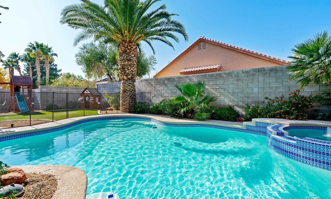 Green Valley North Maison | MAISON DE LUXE LAS VEGAS | 5 CHAMBRES | PISCINE | BBQ | JEUX