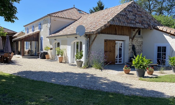 Saint-Sylvestre-sur-Lot Maison | Las Clottes borde la rivière Lot et est entourée de tranquillité et de faune