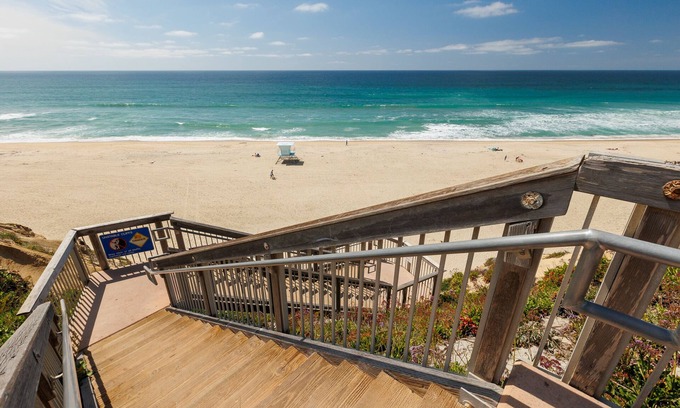 Solana Beach Maison | May Special! Townhome w/ Resort Amenities + Beach Access