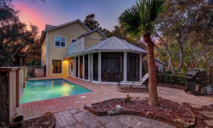 San Juan Maison | Réglage de la latitude-3BR / 3. 5B, piscine privée chauffée, à quelques pas de la plage, animaux acceptés!